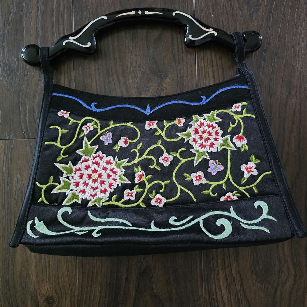 Floral Embroidered Black Handbag